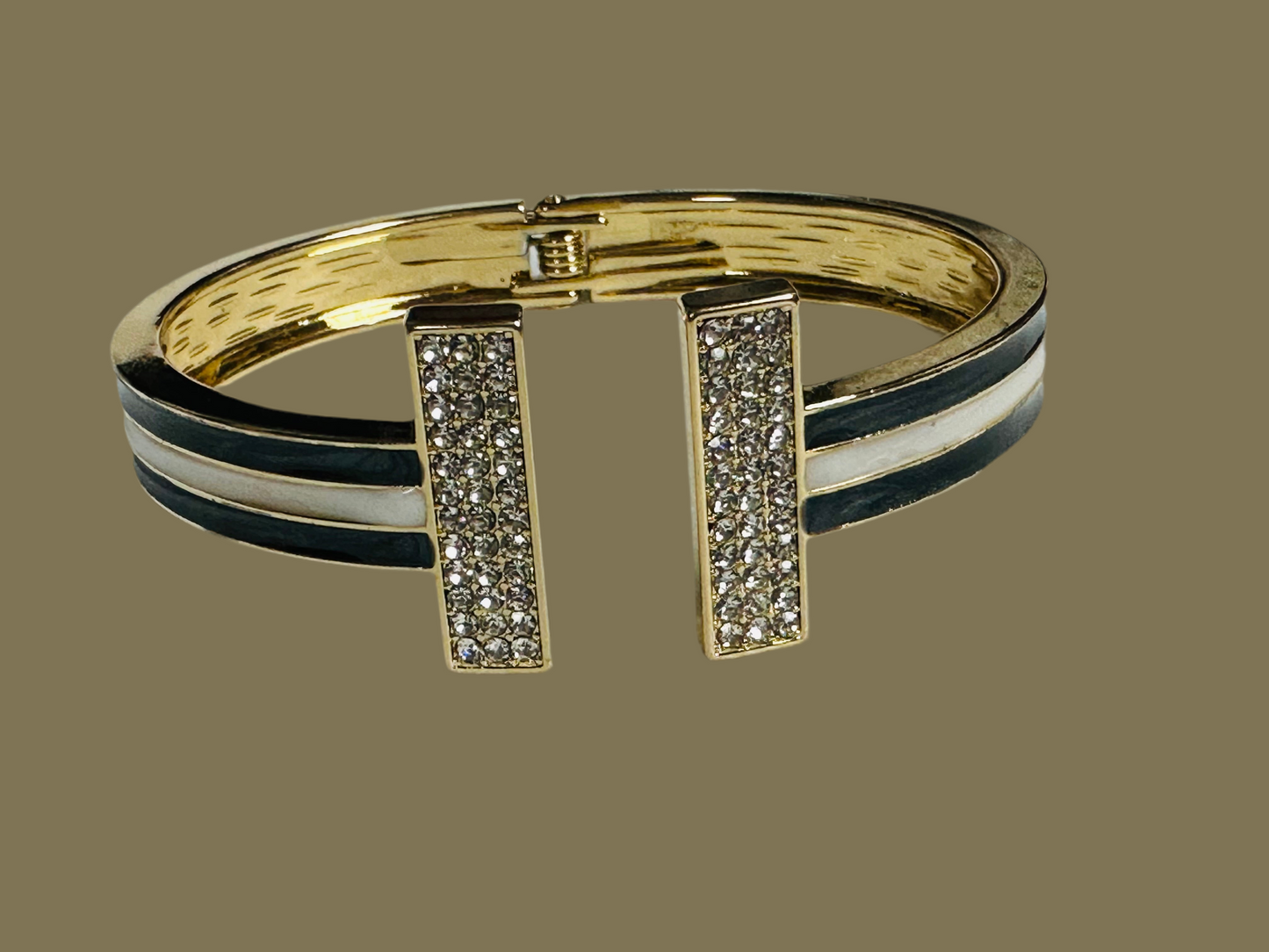 BLACK & WHITE T CUFF 0024