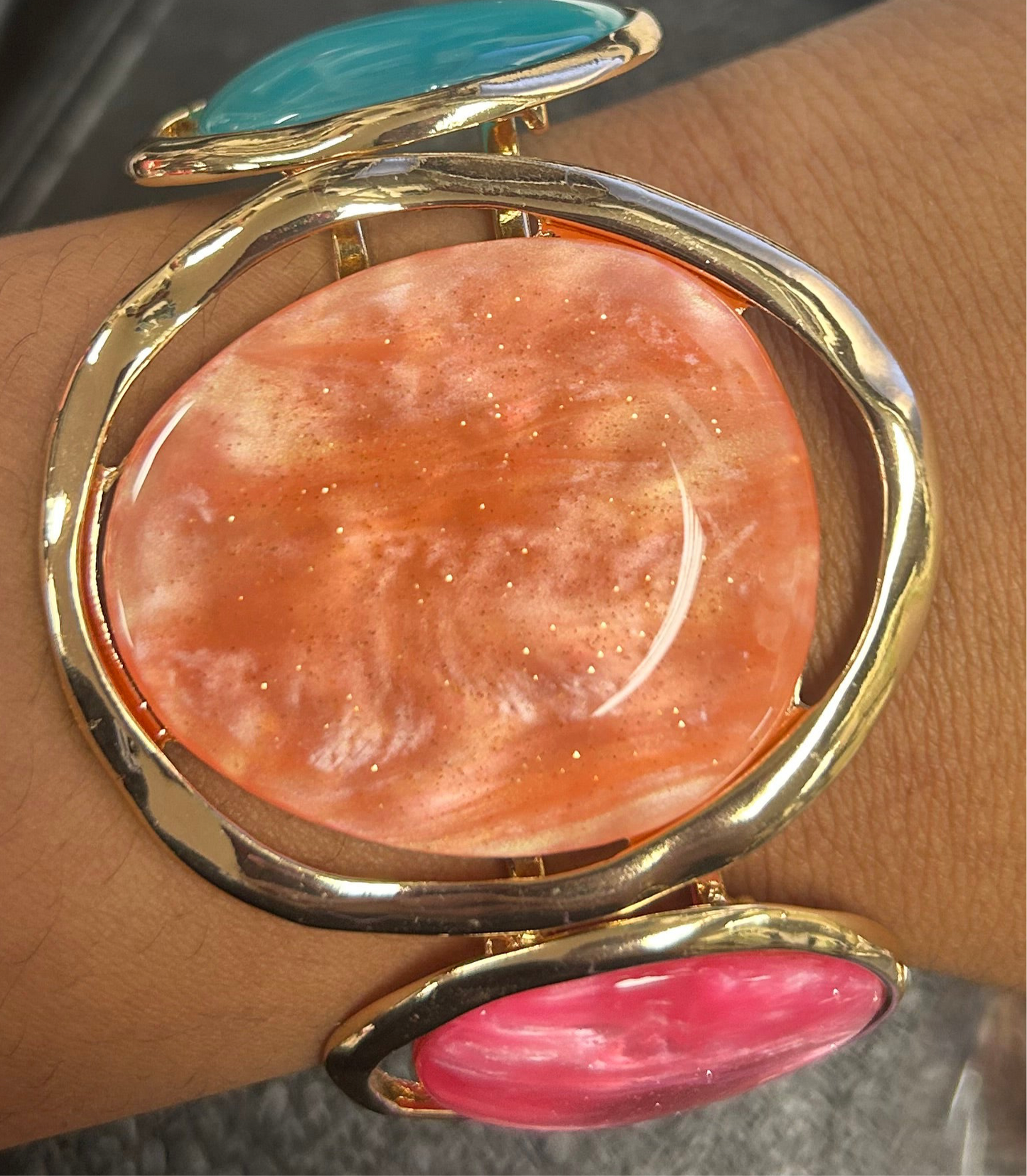 THREE COLORED STONE CUFF 4650 1066CLR