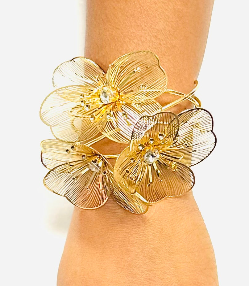 GOLD FLOWER 3D CUFF 1063CLR 4812