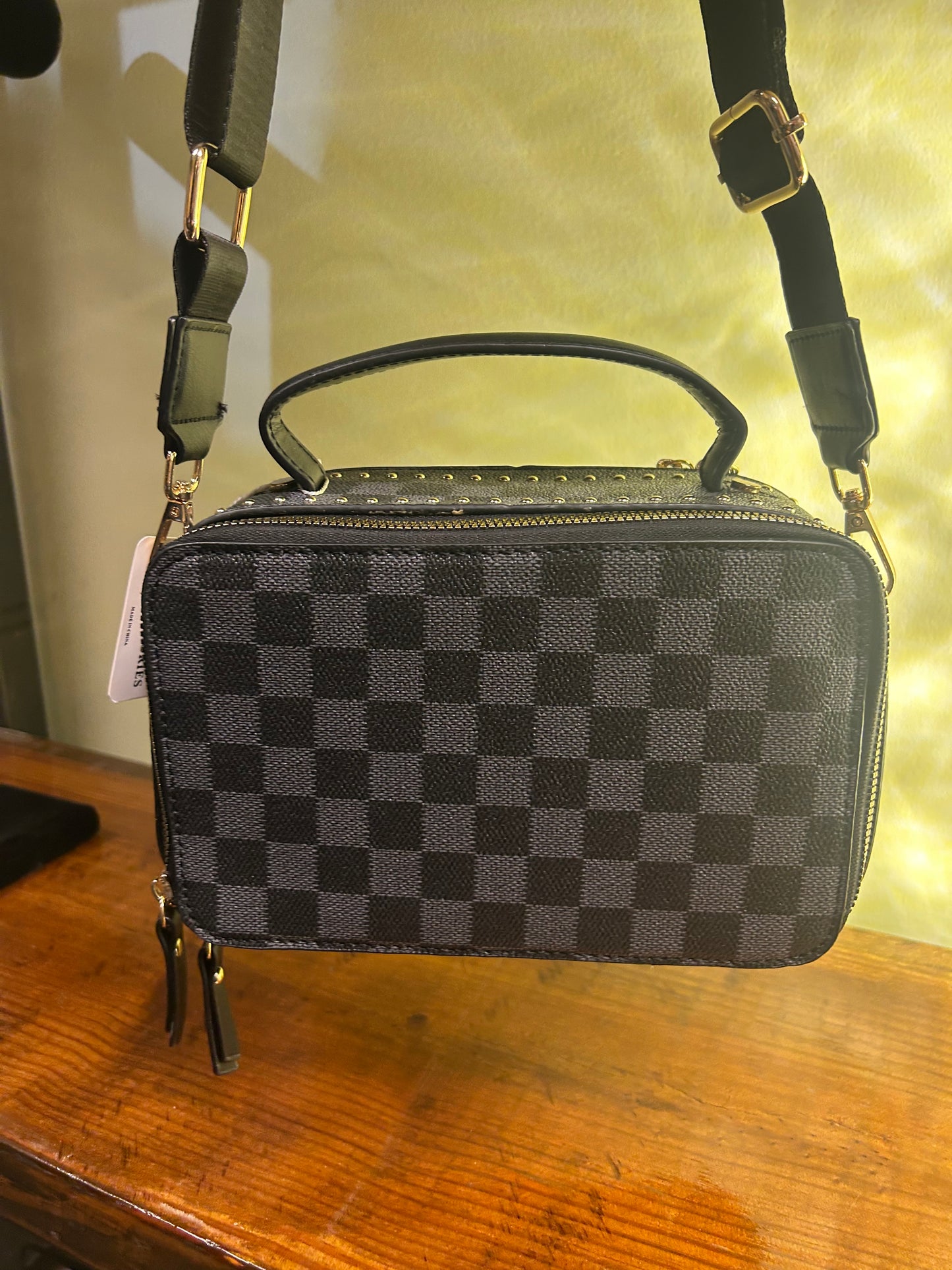 STUDDED SQUARE XBODY