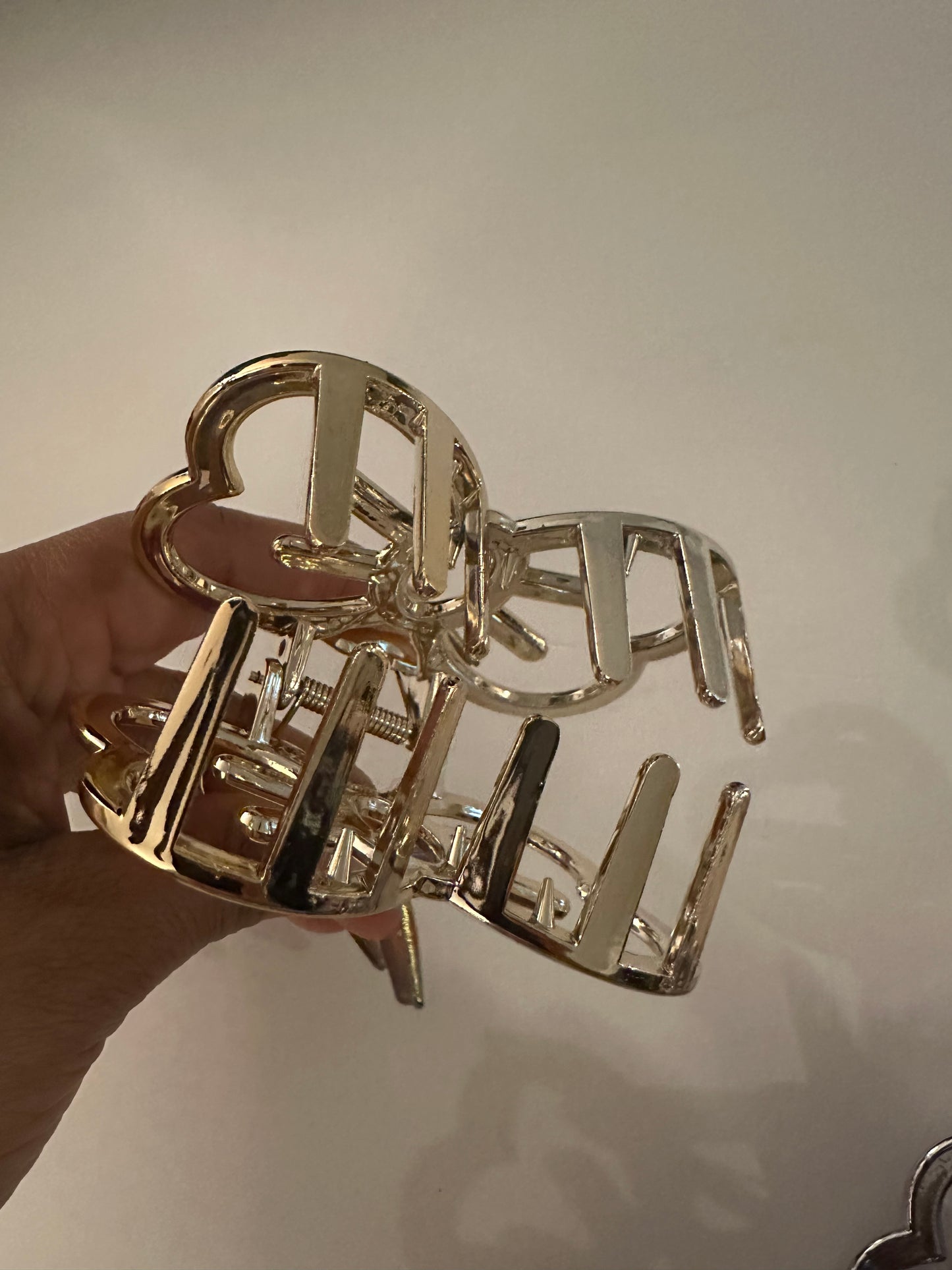 HK Bow Hair Clip