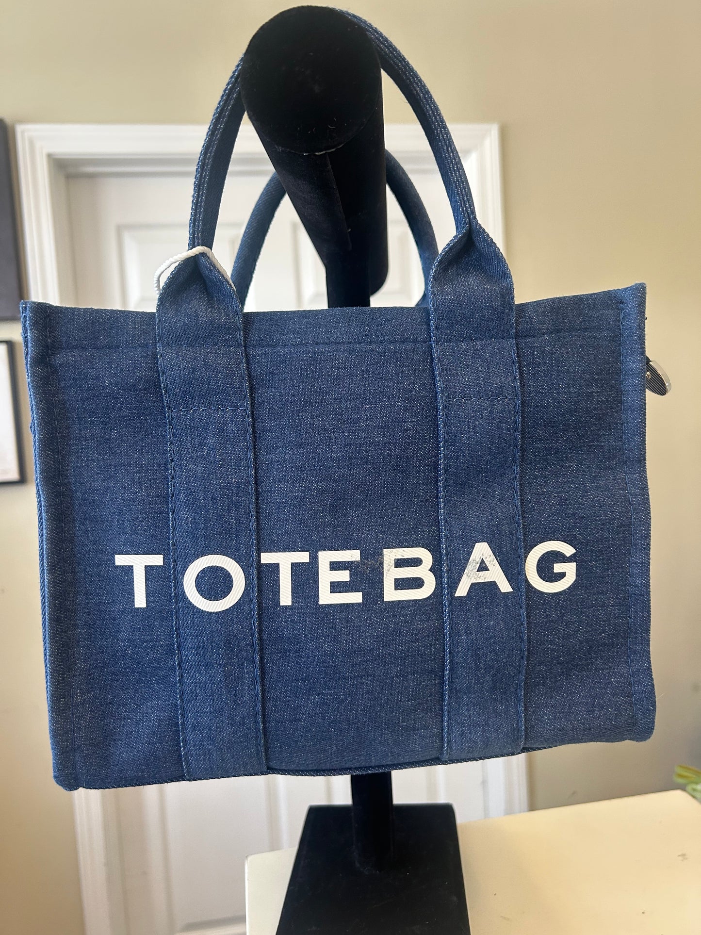 THE TOTE COLLECTION
