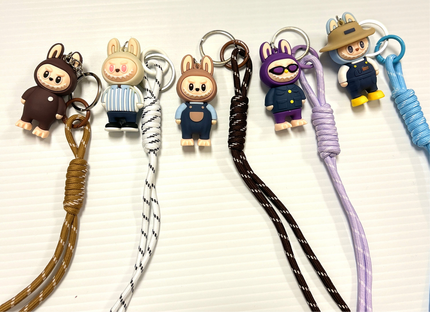MONSTER KEYCHAIN 722