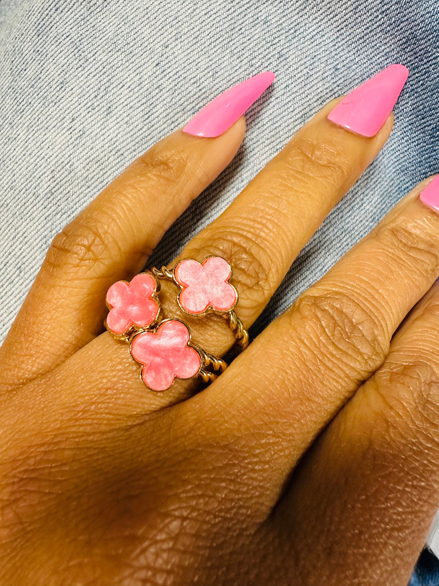 COLORFUL CLOVER RING 8/28/25