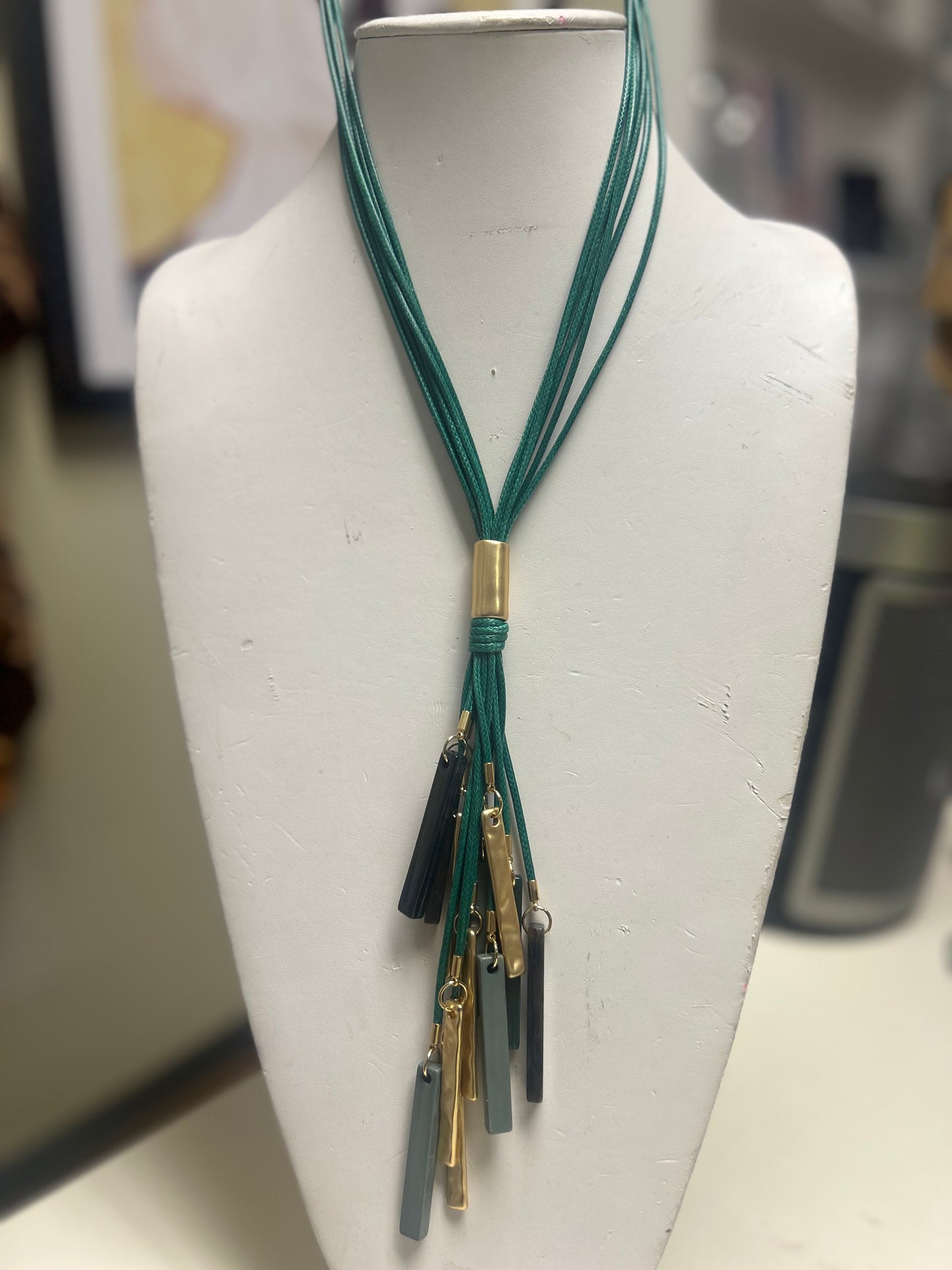 LONG NECKLACE SOLID GOLD ACCENT PIECE 4832