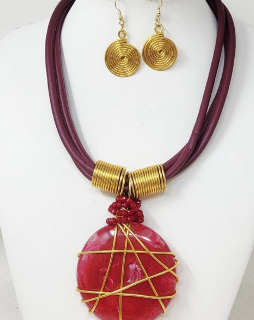 UNIQUE SWIRL PENDANT NECKLACE 4376