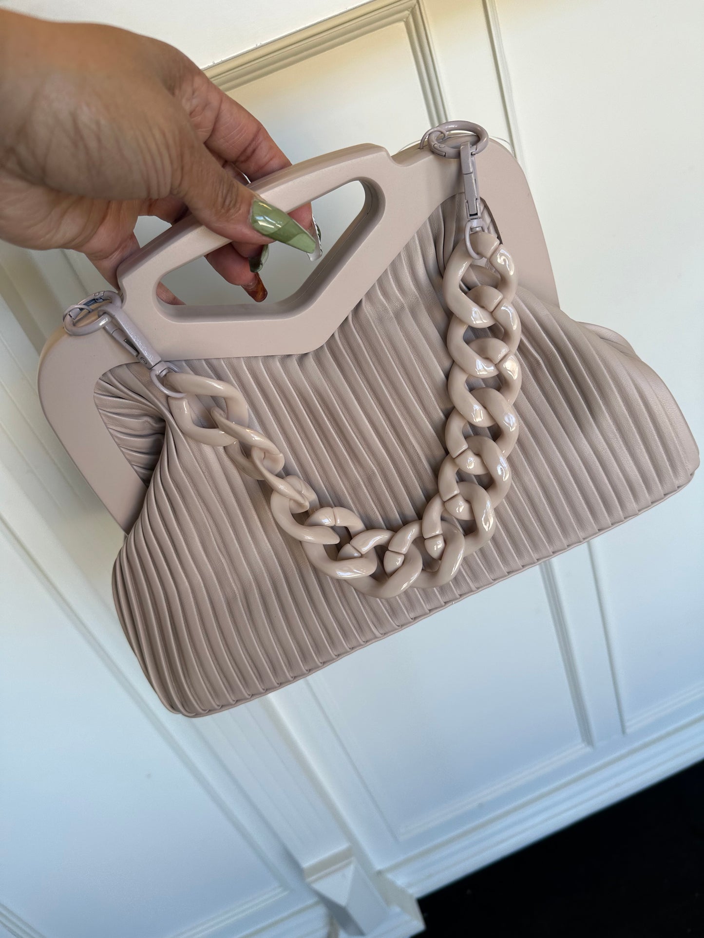 SPRING RUFFLE CLUTCH