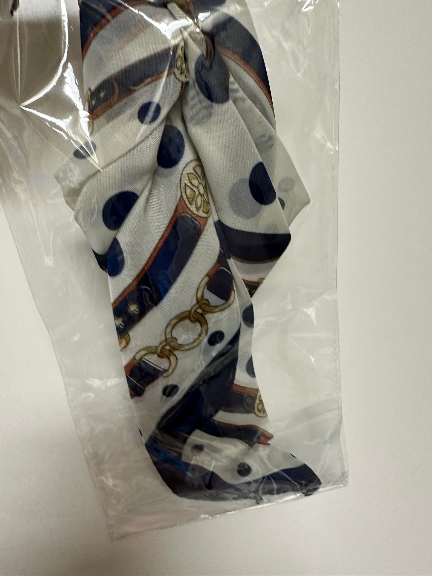 BAG SCARF