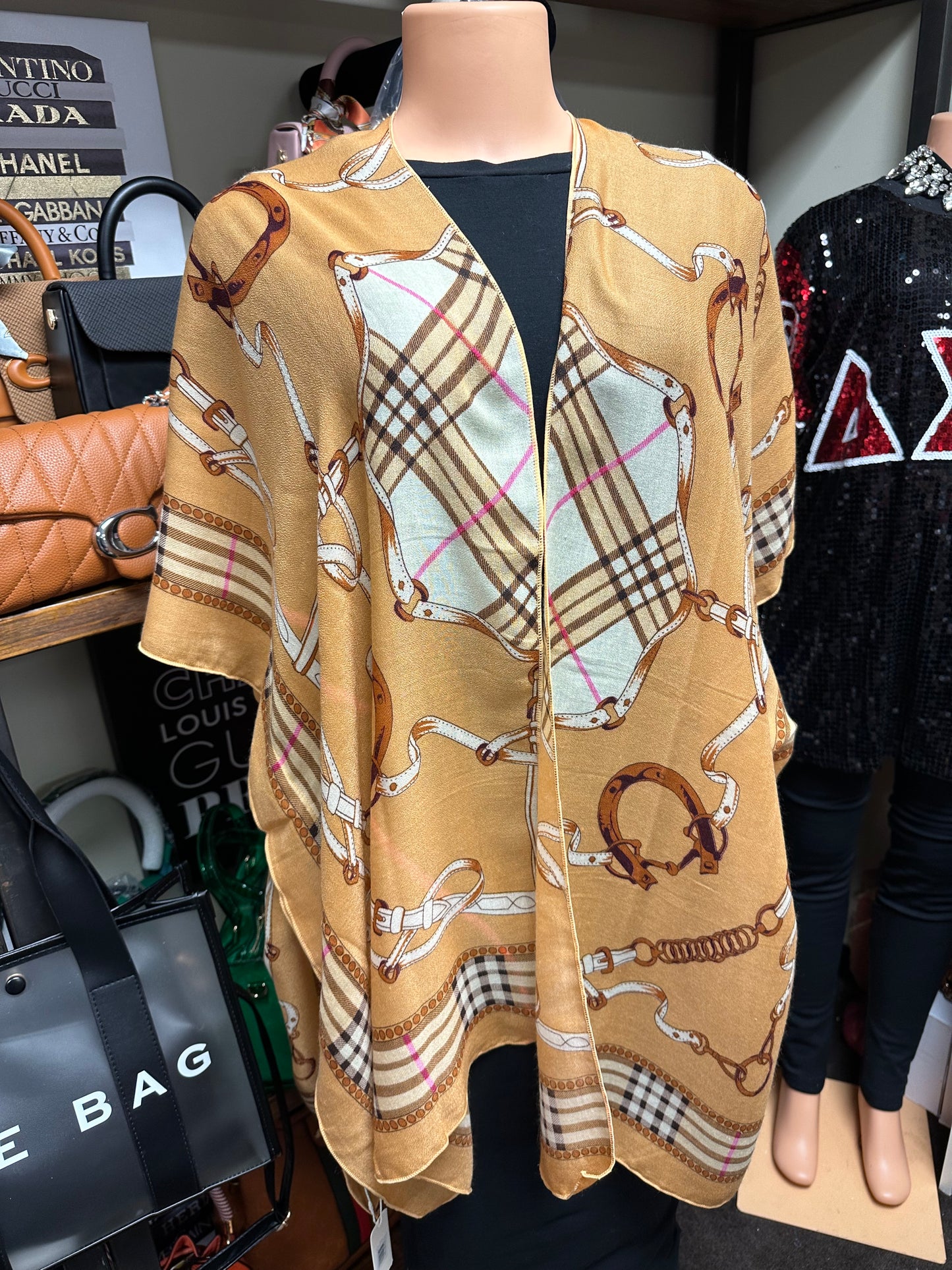 TAN PLAID HORSESHOE KIMONO