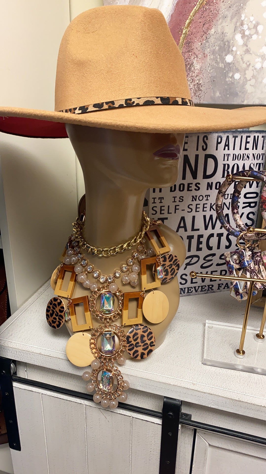 Nuetral Necklace Set
