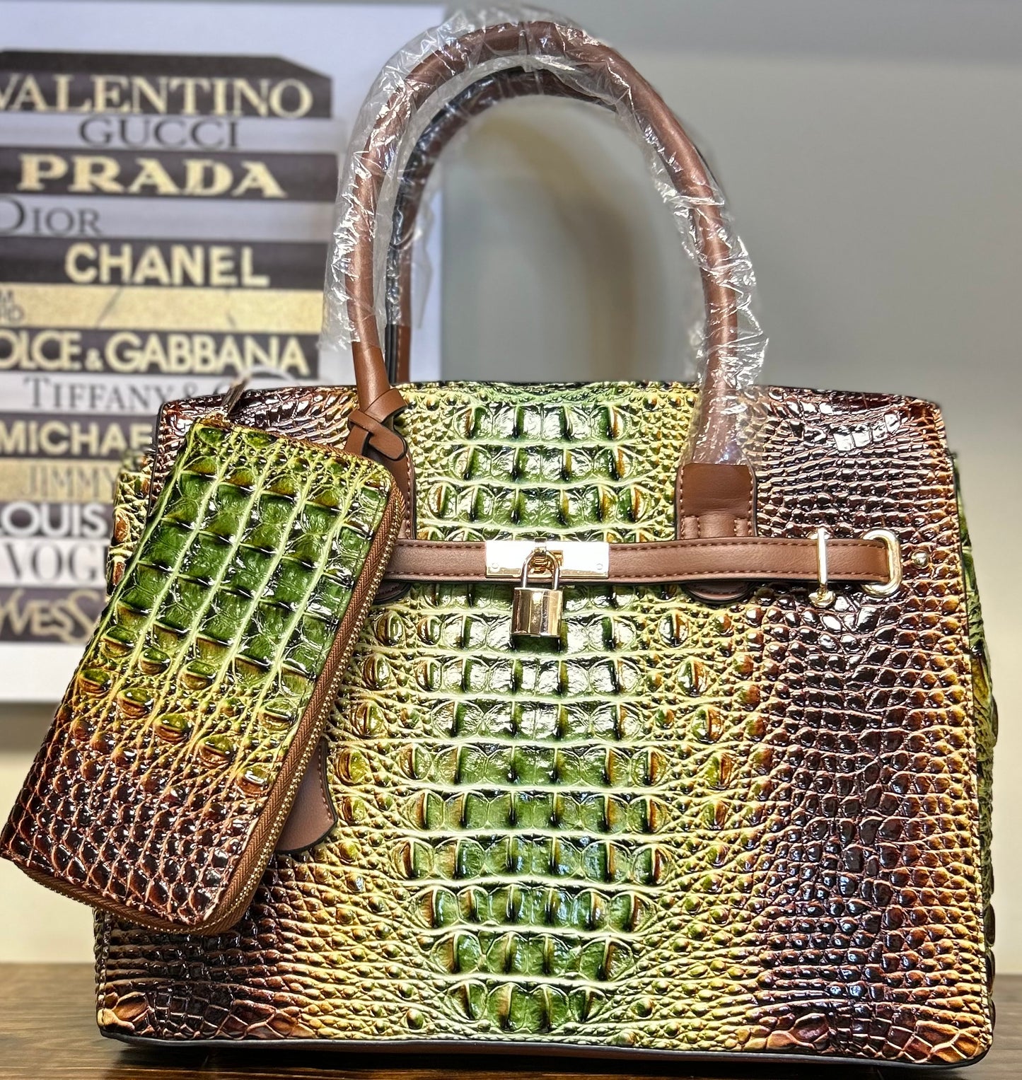 Ombre GATOR LOCK HANDBAG