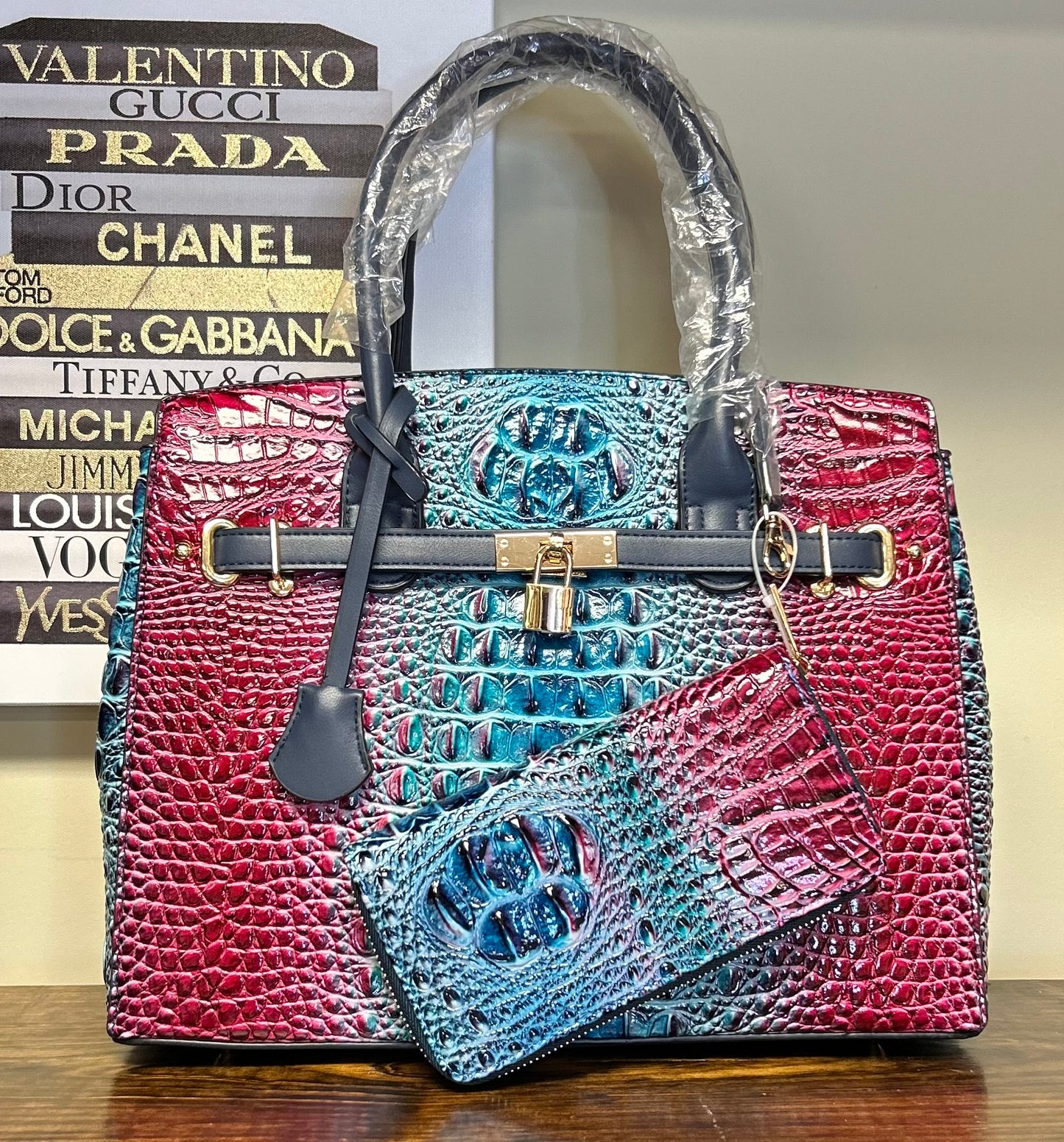 Ombre GATOR LOCK HANDBAG