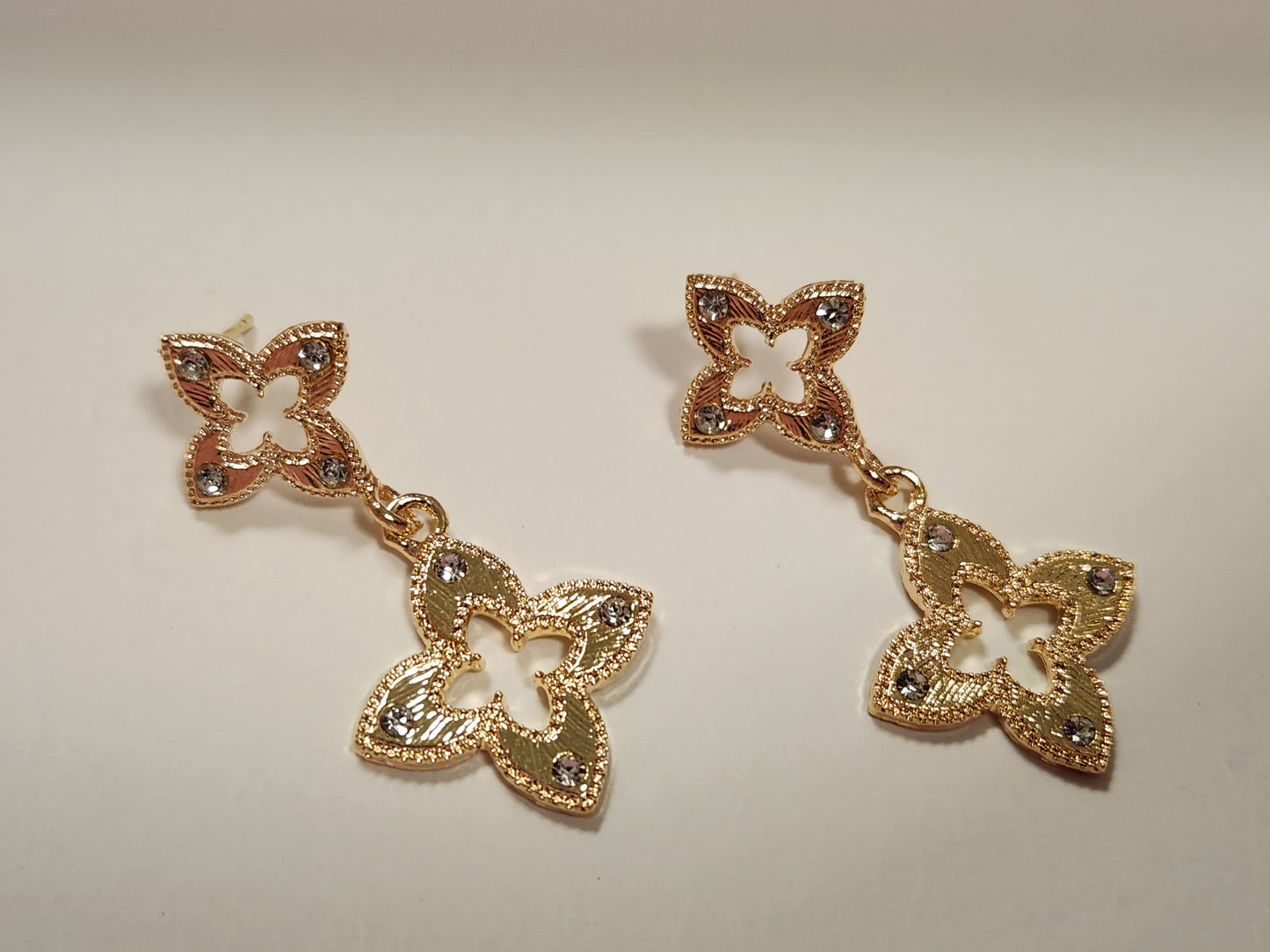 CLOVER DANGLE EARRINGS