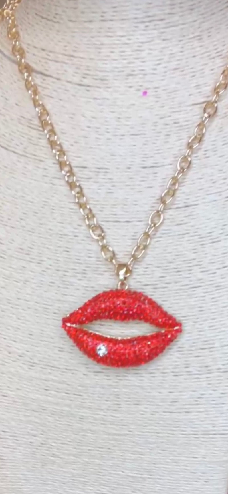 Lip Necklace
