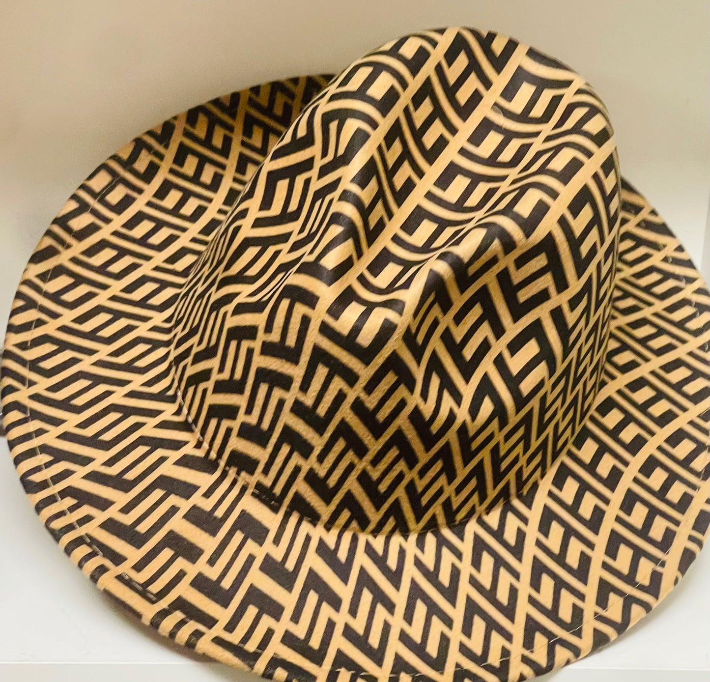 Fedora F