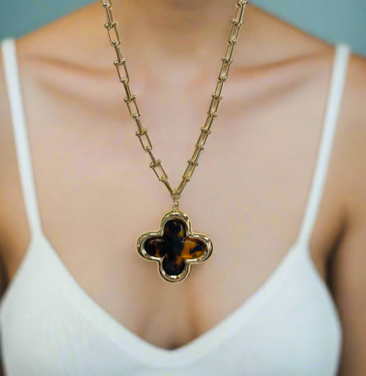 Clover Tiff Necklace 0120