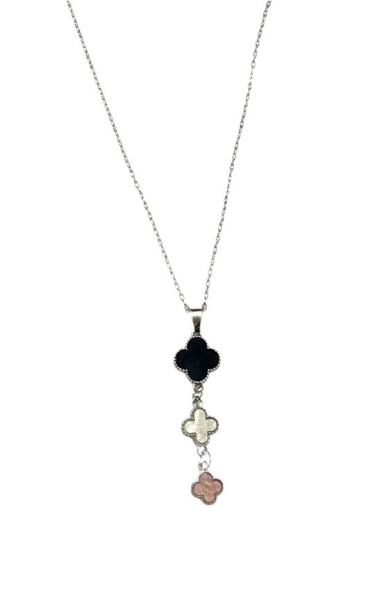 CLOVER NECKLACE