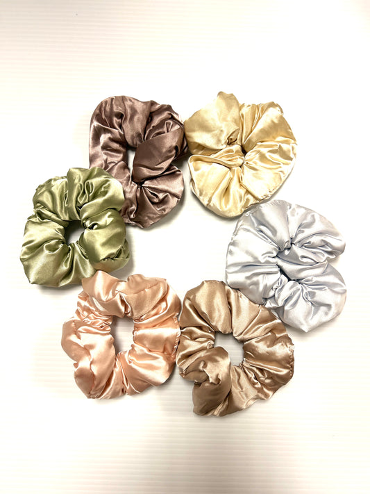 PASTEL PUFFER SCRUNCHIES SET of 4
