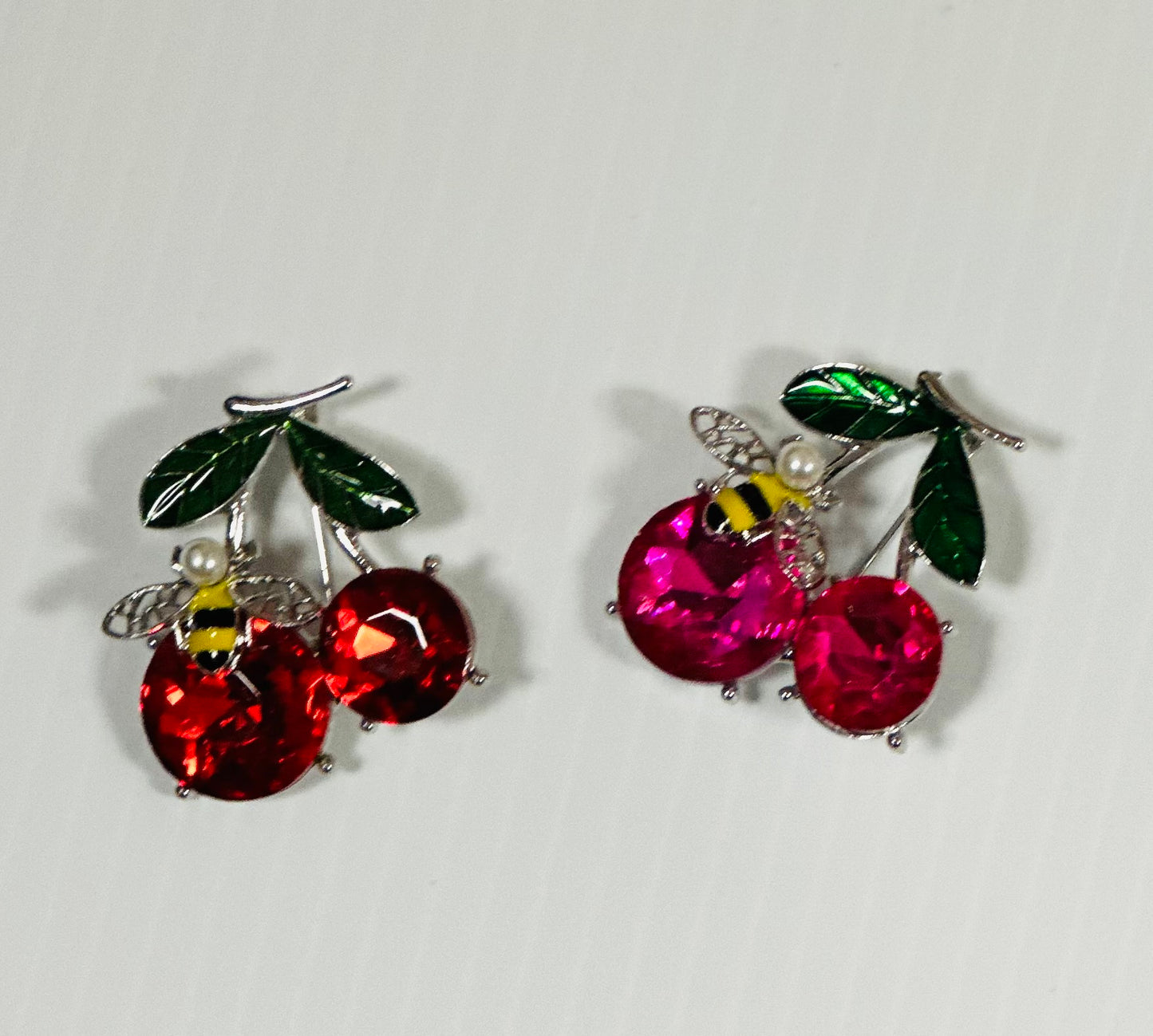 CHERRY BEE BROOCH PIN SET OF 2 0134