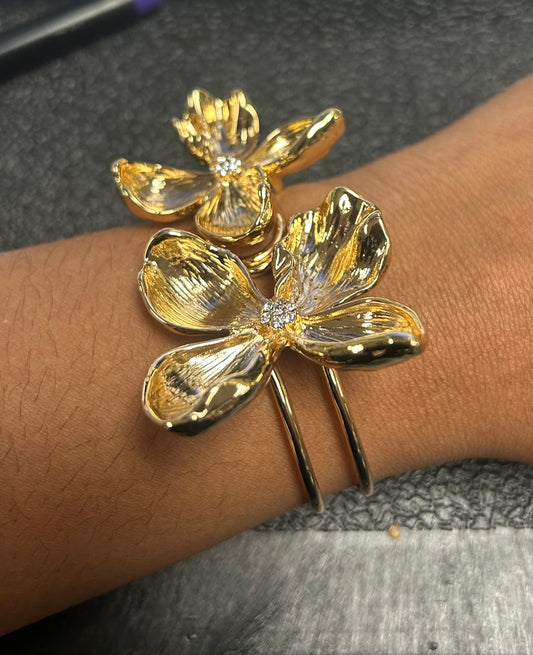 FLOWER OPEN CUFF 4656 0152- 1064CLR