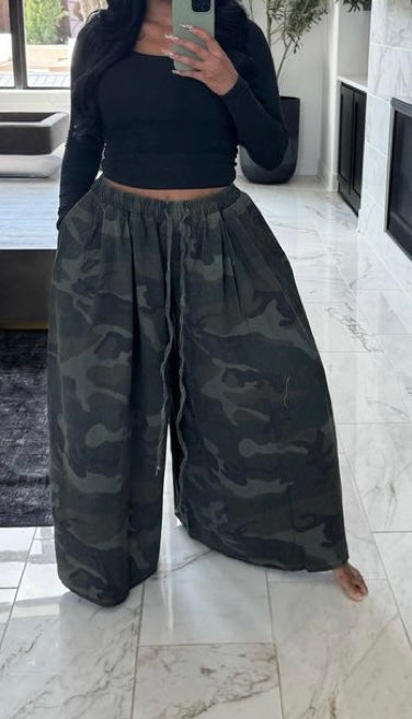 Camo Wide Leg Pants 1010
