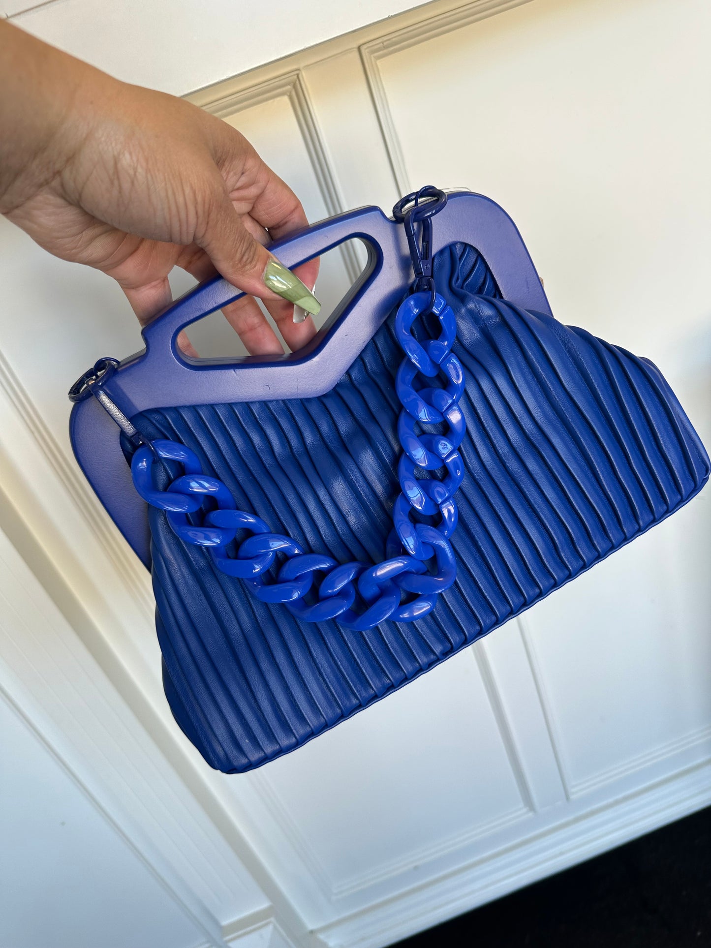 SPRING RUFFLE CLUTCH