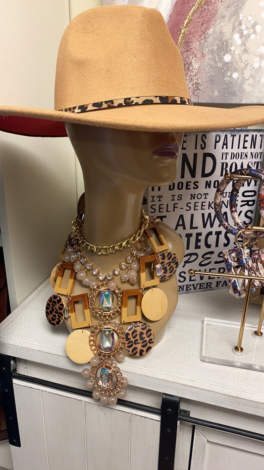 Nuetral Necklace Set