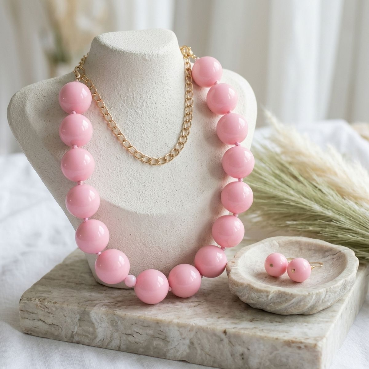 Mod Style Pretty Pink Chunky Bead Necklace