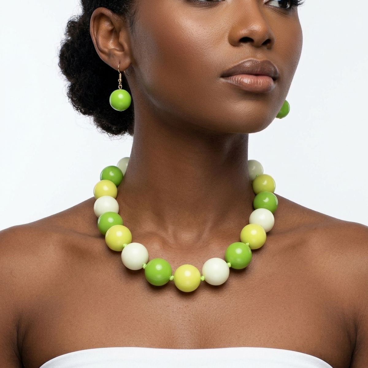 Mod Style Tricolor Green Tone Chunky Bead Necklace